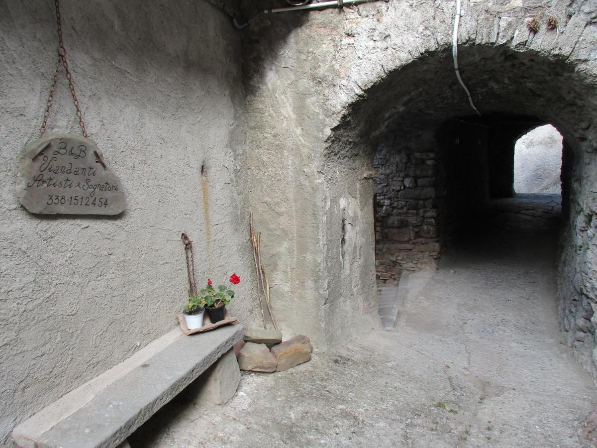 Viandanti, Artisti E Sognatori Bed & Breakfast Comano  Exterior photo